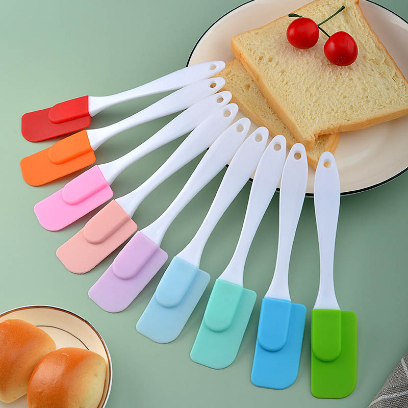 Small silicone spatulas